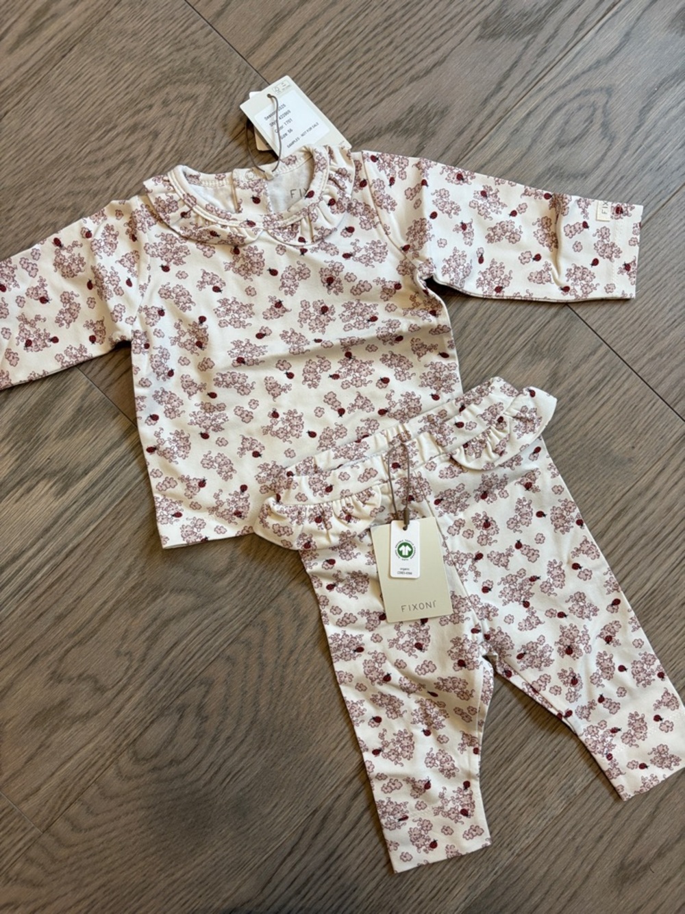 NWT baby two piece Clothing Cream and Pink Floral Ruffle Kids Pajama Set | 0-3m